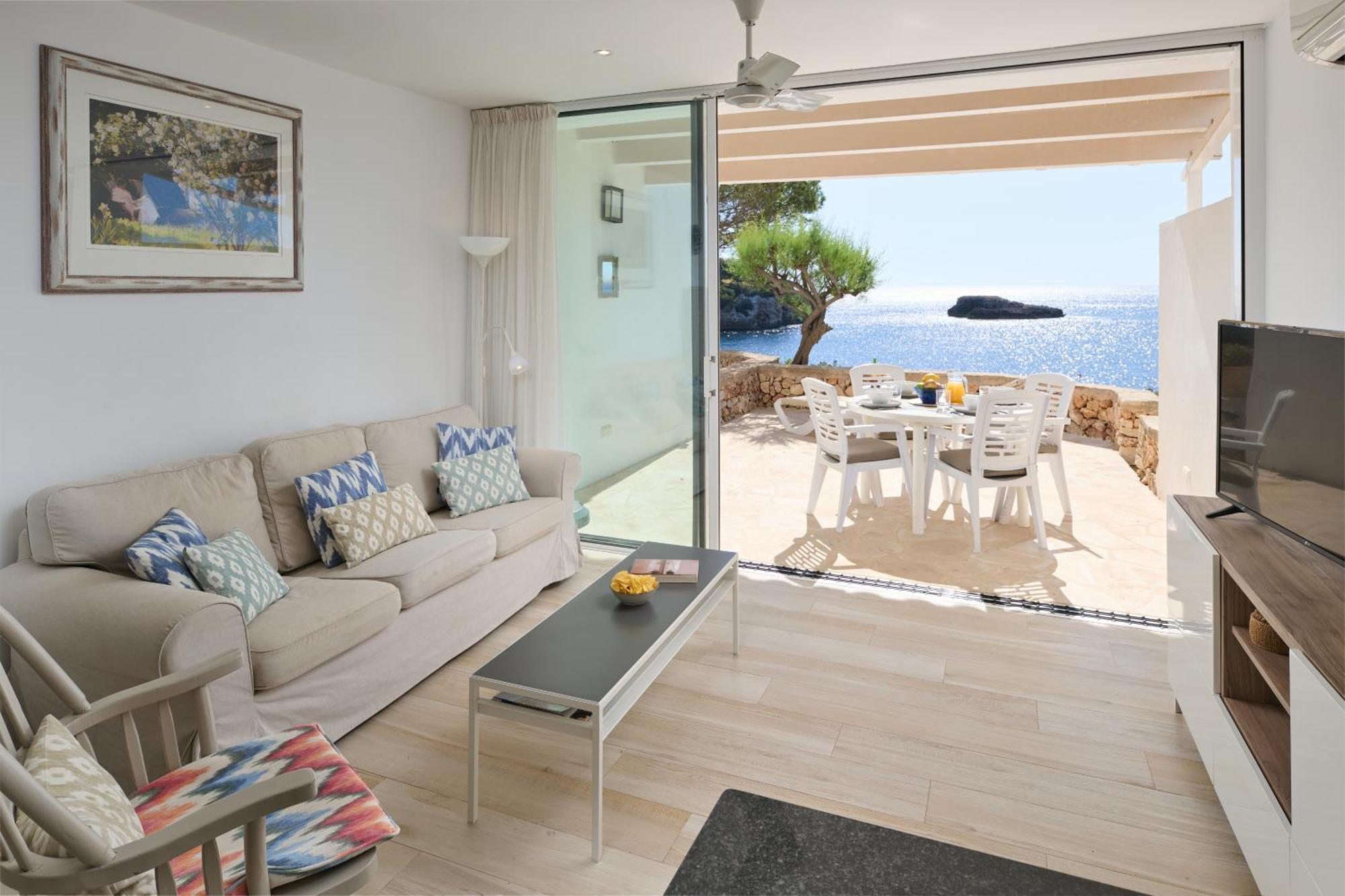 Sea Frontline Apartment 'Faraona'. Pool. Wifi Santanyí Buitenkant foto